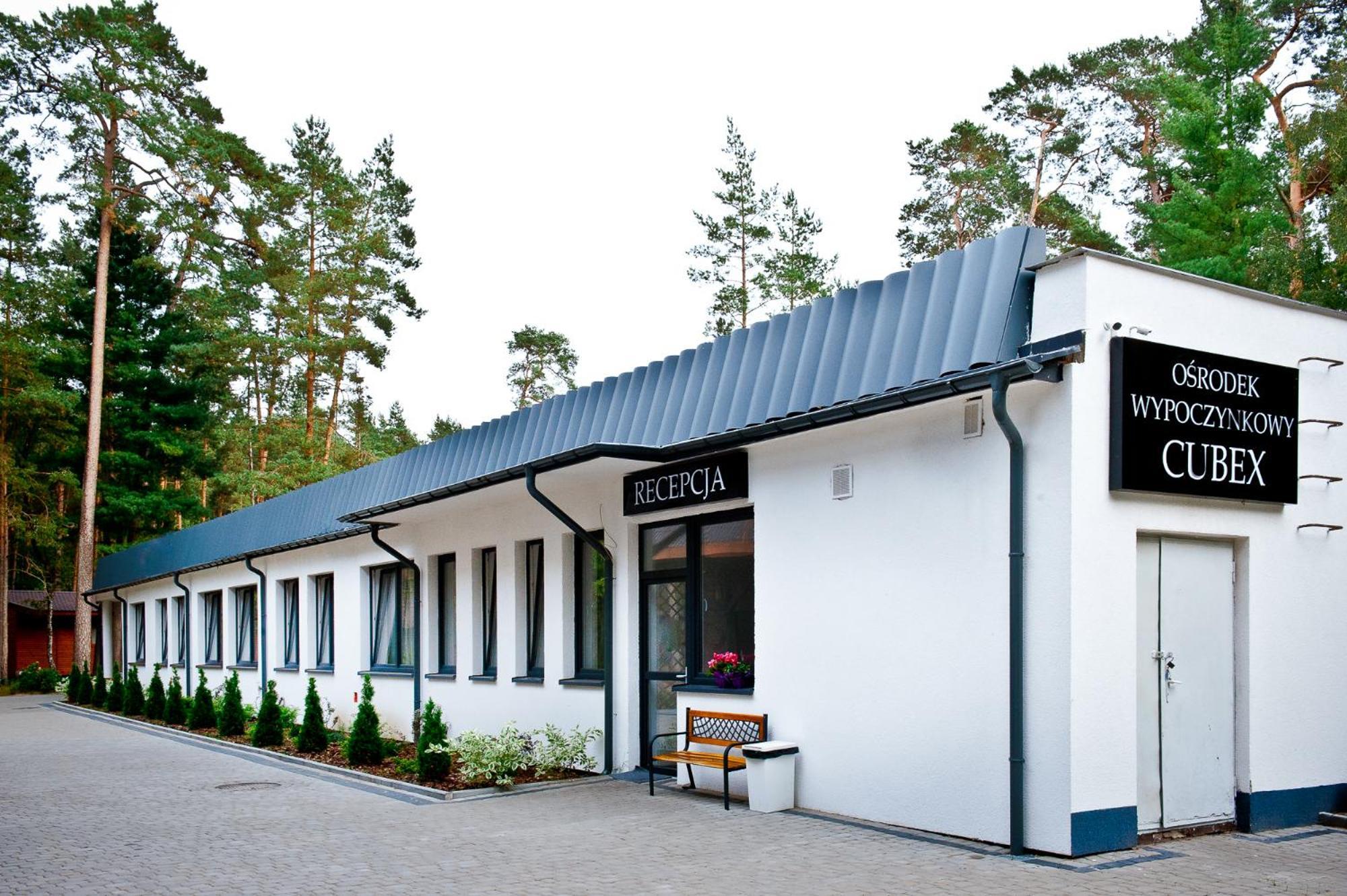 Osrodek Wypoczynkowy Cubex Acomodação com café da manhã Stegna  Exterior foto
